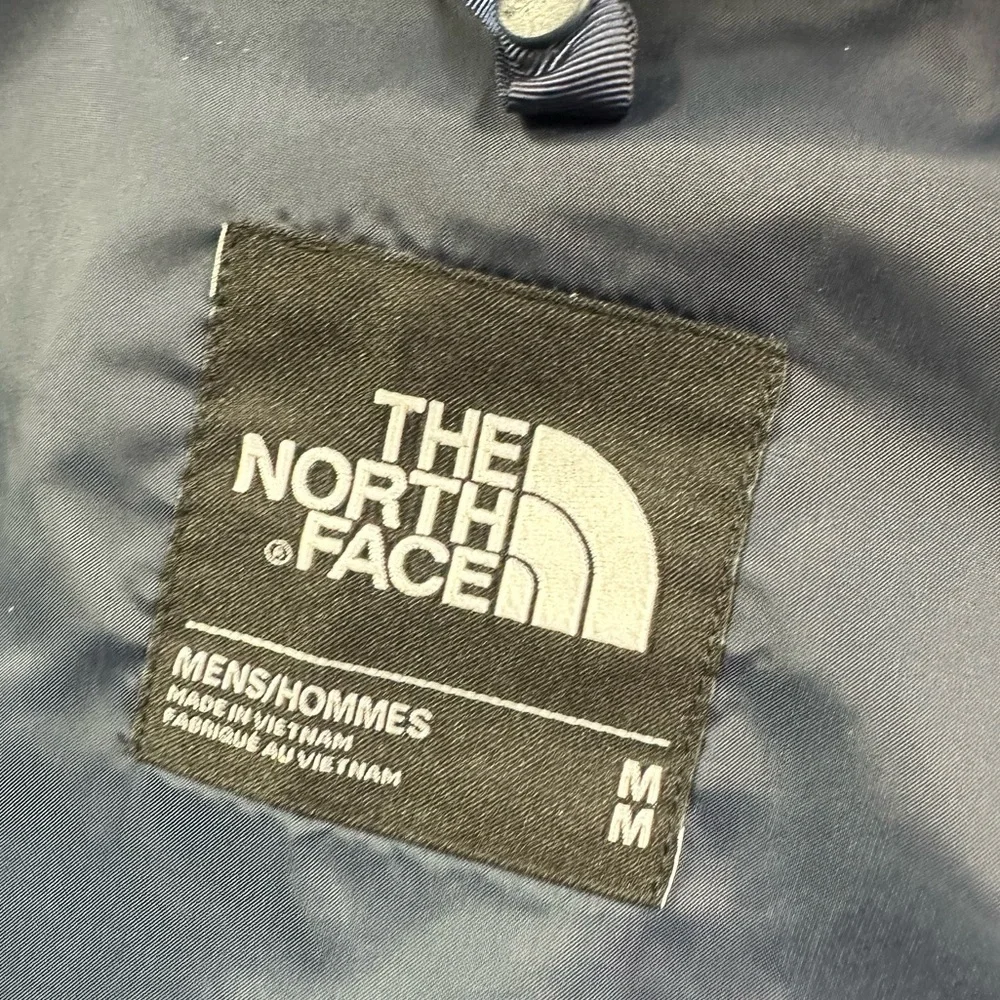 The North Face Men’s Windbreaker Dryvent Jacket Size Medium